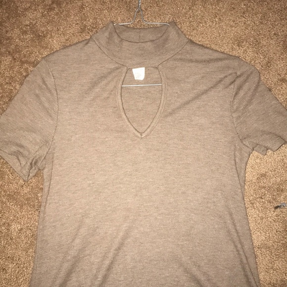 Brown Top - Picture 1 of 2